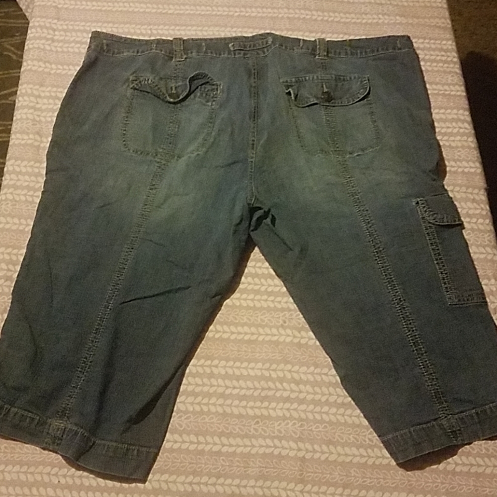 Jean capries - Picture 3 of 3
